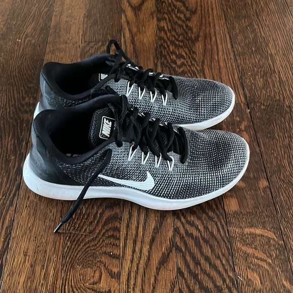 Nike Flex 2018-Running Shoe - Picture 7 of 12